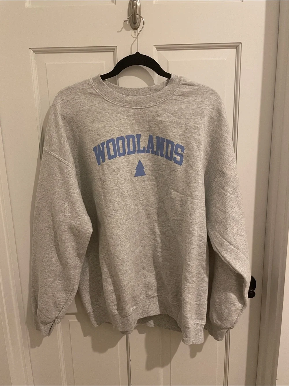 Woodlands gray sweatshirt